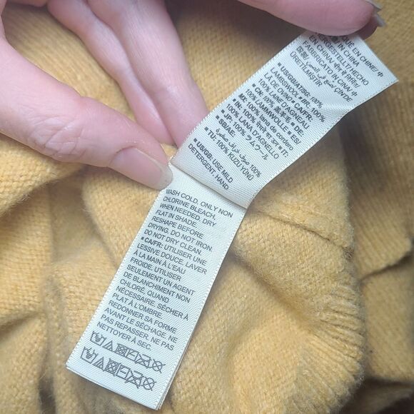 100% mens MEDIUMWEIGHT WOOL good threads mustard yellow crew sweater size large - Picture 10 of 10